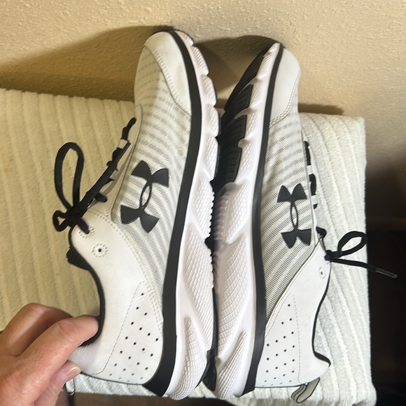 Under armor size 13 - Picture 5 of 9